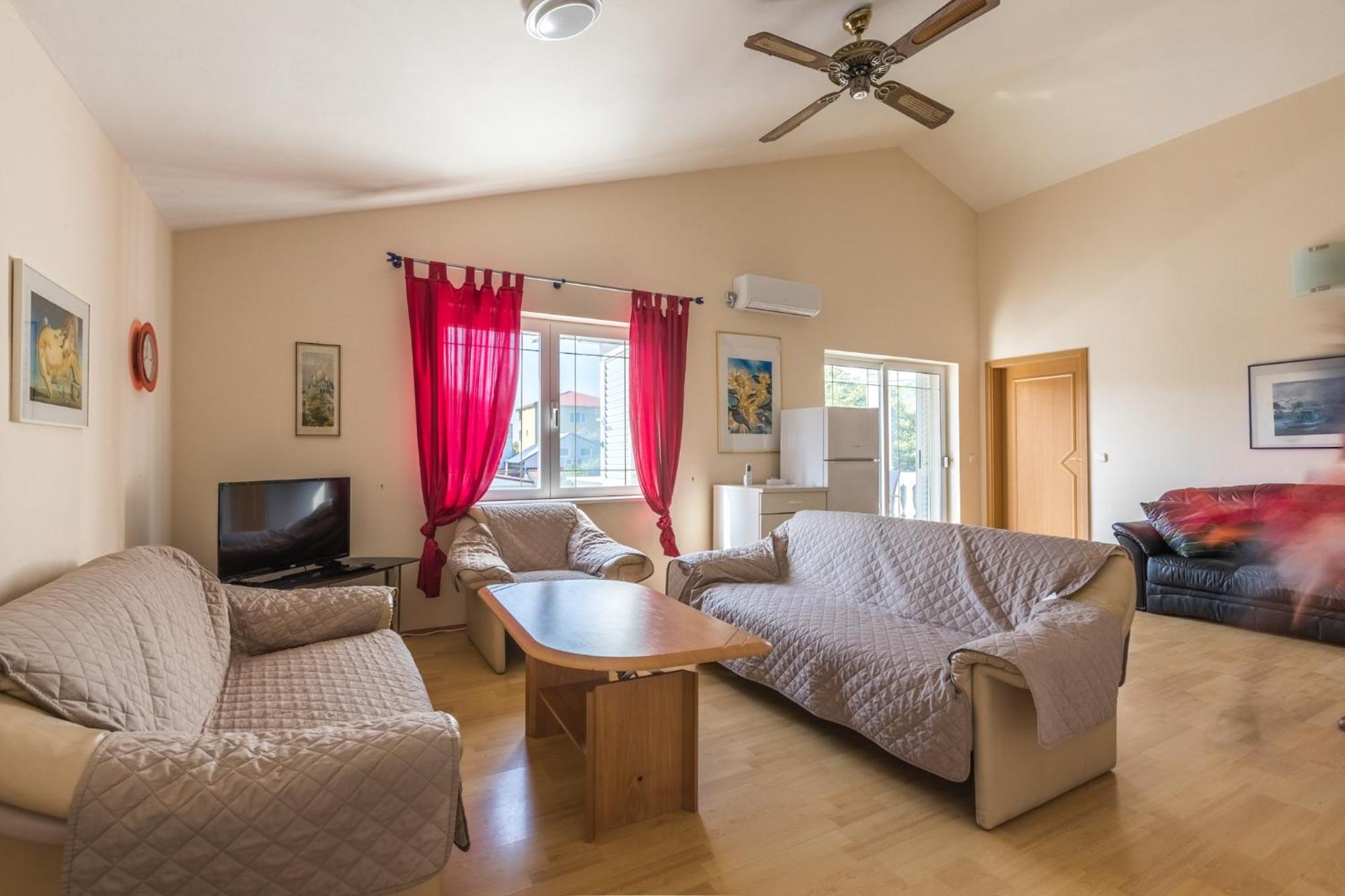 Apartment Pero 穆泰尔岛 外观 照片